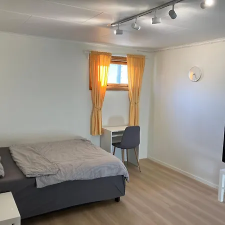Ferienhaus Charming Stavanger House With Garden, Perfect For Families Sunde